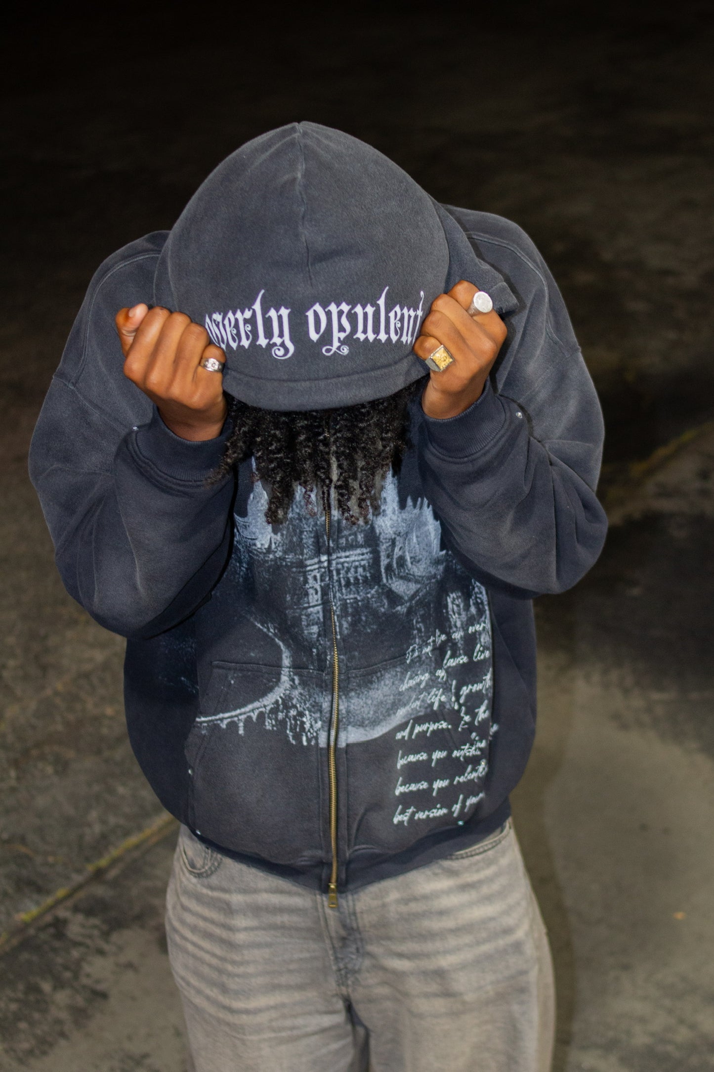 BLACK ROYALTY ZIP UP